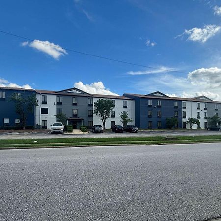 Quality Inn & Suites At Airport Blvd I-65 Mobile Buitenkant foto