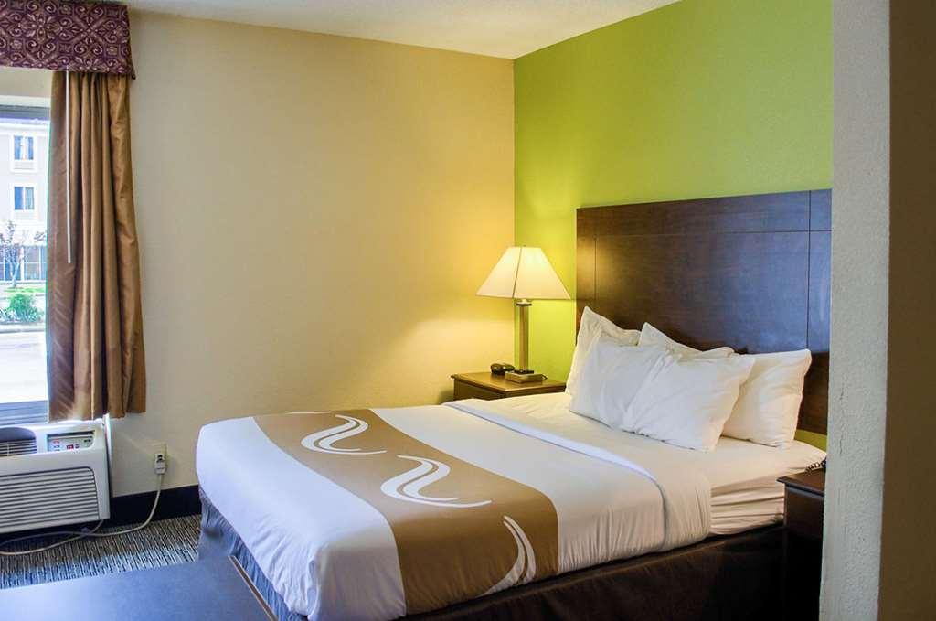 Quality Inn & Suites At Airport Blvd I-65 Mobile Kamer foto