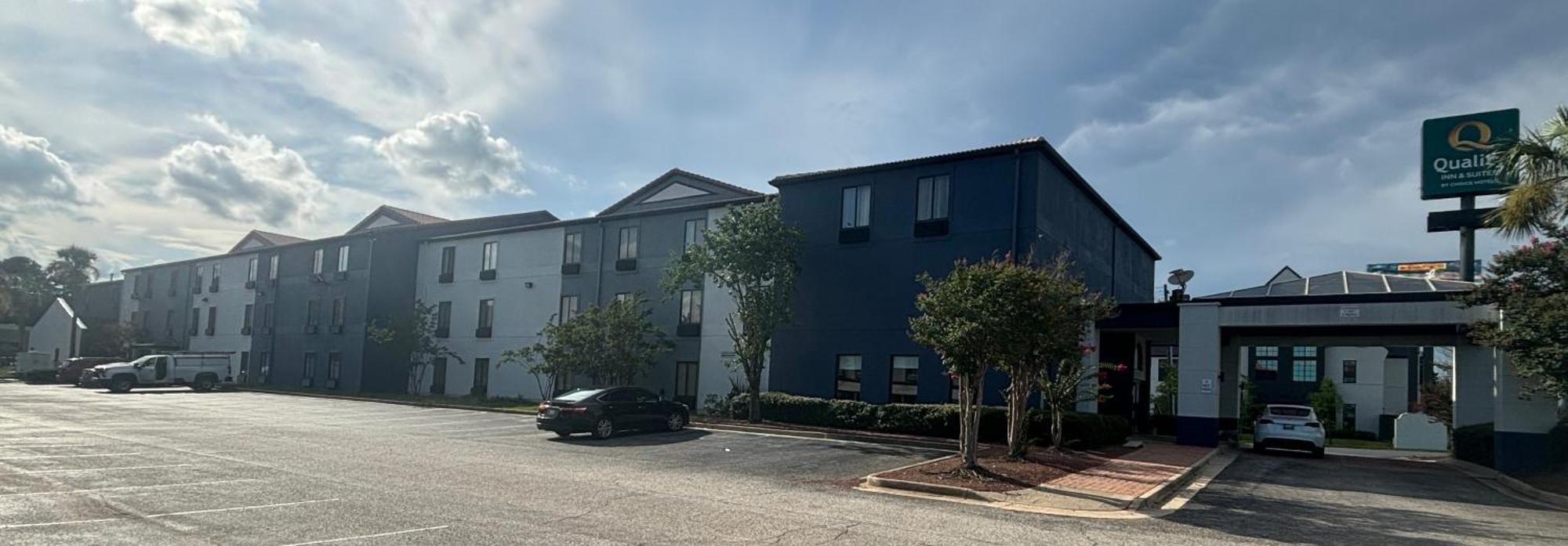 Quality Inn & Suites At Airport Blvd I-65 Mobile Buitenkant foto