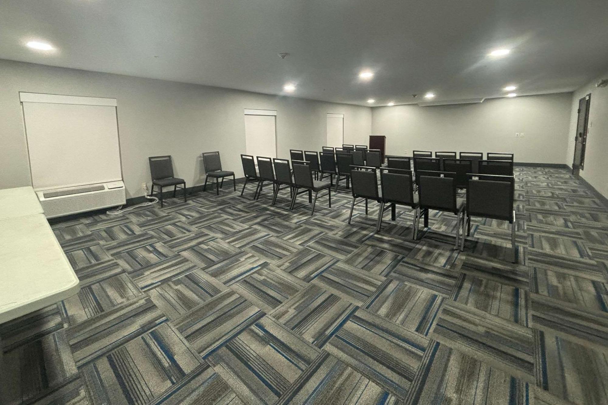 Quality Inn & Suites At Airport Blvd I-65 Mobile Buitenkant foto